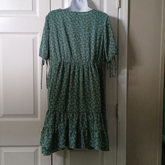 Green floral print flowy summer vacation cruise dress Sz L NWOT - Picture 5 of 8